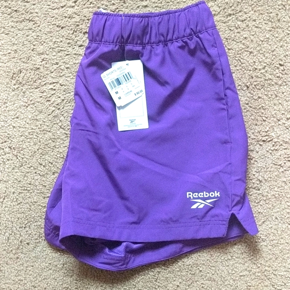 NWT Reebok Classic Shorts w/ pockets